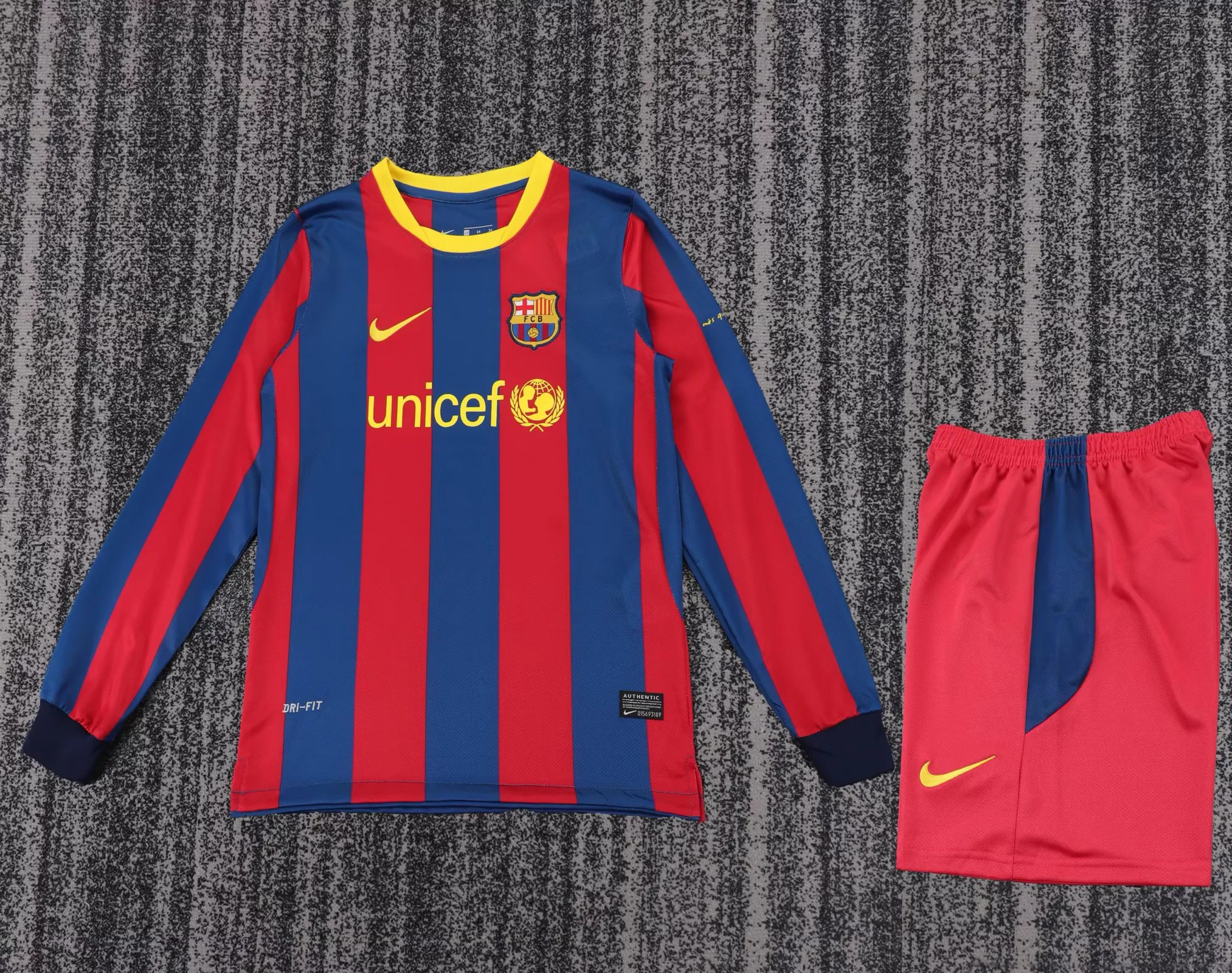 Kids-Barcelona 10/11 Home Long Soccer Jersey